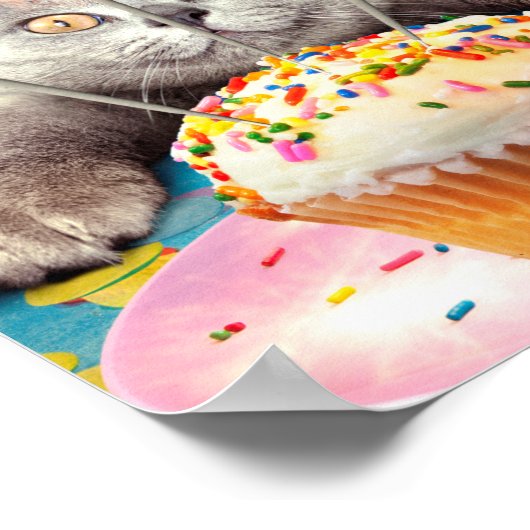 Katze mit Sparklerkuchen Poster (Ecke)