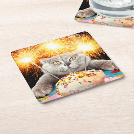 Katze mit Sparklerkuchen Rechteckiger Pappuntersetzer (angewinkelt)