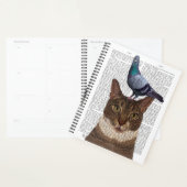 Katze mit Taube auf Kopf Planer (Anzeige)