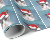 Katze mit Weihnachtsmannmütze Weihnachtsportrait Geschenkpapier (Rolleneckpunkt)