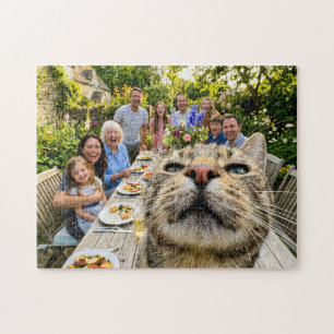 Katze photobombt Familien-Gartenessen Puzzle