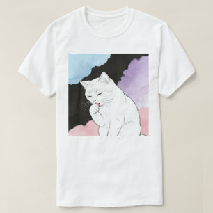 Katze reinigt ihre Pfote T-Shirt