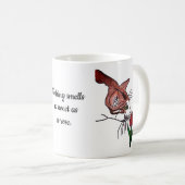 Katze riecht an einer Rose Kaffeetasse (VorderseiteRechts)