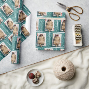 Katze schwebend auf Queen of Hearts Poolmatratze Geschenkpapier