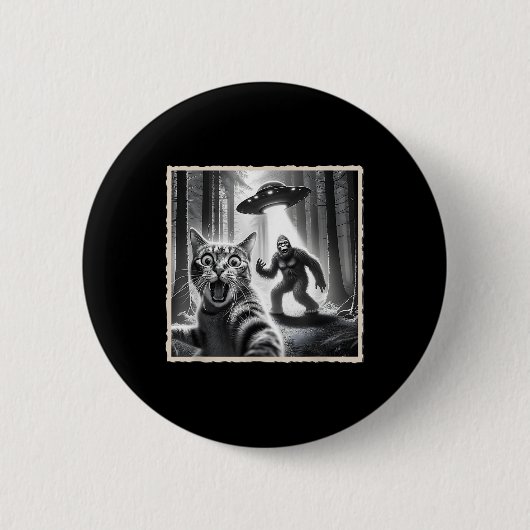 Katze Selfie mit Bigfoot & Ufo _ Funny Sasquat Button (Vorderseite)
