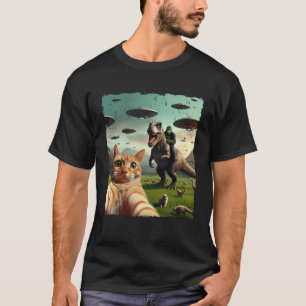Katze Selfie mit Bigfoot Riding T-rex Dinosaur UFO T-Shirt