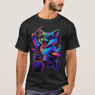 Katze spielt Schlagzeug und trägt Sonnenbrille bei T-Shirt