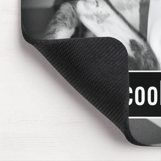 Katze trinkt Milch von Jug Mousepad (Ecke)