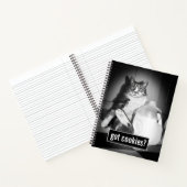 Katze trinkt Milch von Jug Notizblock (Innenseite)