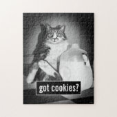 Katze trinkt Milch von Jug Puzzle (Vertikal)