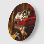 Katze und Kätzchen spielen mit Stuhl Große Wanduhr (Winkel)