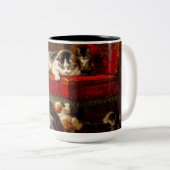 Katze und Kätzchen spielen mit Stuhl Zweifarbige Tasse (VorderseiteRechts)