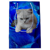 Katze und Rose Mittlere Geschenktüte (Vorderseite)