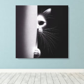 Katze versteckt sich im Schatten Leinwanddruck (Insitu (Holzboden))