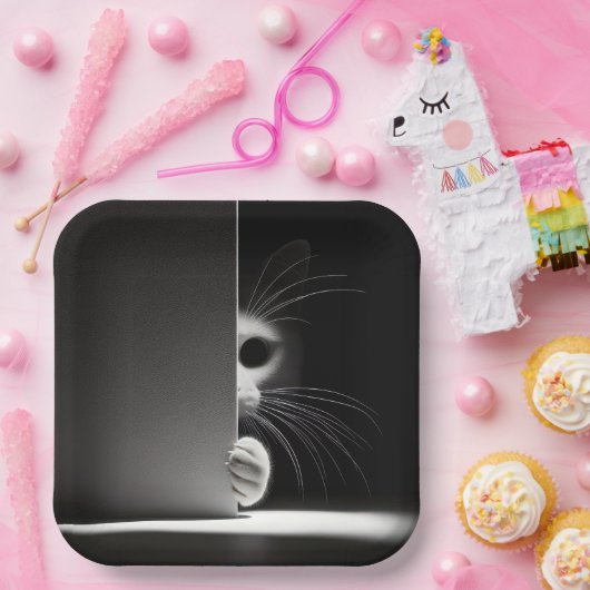 Katze versteckt sich im Schatten Pappteller (Party)