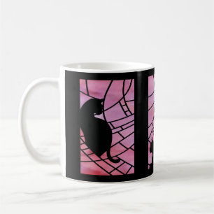 Katzen auf einem Buntglasfenster bei Morgengrauen Kaffeetasse