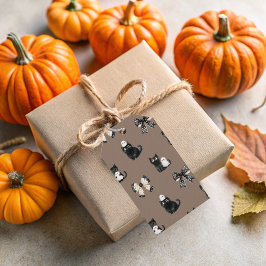 Katzen, die Geister auf einem braunen Halloween-Ge Geschenkanhänger