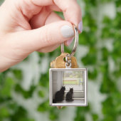 Katzen, die heraus Eingangstür mit Fliegengitter Schlüsselanhänger (Hand)