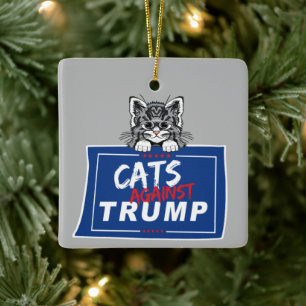 KATZEN GEGEN TRUMP KERAMIKORNAMENT