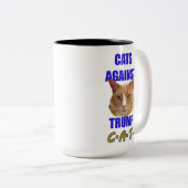 Katzen gegen Trumpf C.A.T. Zweifarbige Tasse (VorderseiteRechts)