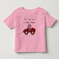 Katzen-gehende Platz-rote Auto-T-Shirts und