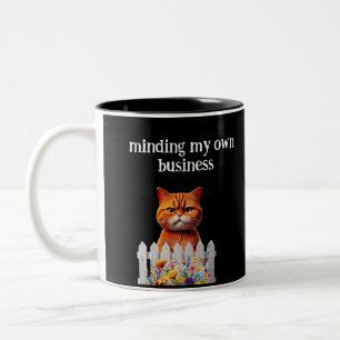 Katzen Humor --Kümmere mich um meine eigenen Angel Zweifarbige Tasse