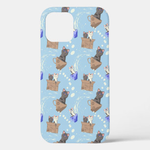 Katzen in einer Schachtel und Milchtropfen auf bla iPhone 12 Hülle