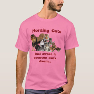 Katzen in Herden leben - Antrag-Management T-Shirt