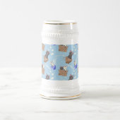 Katzen in Kiste und Milchfallen auf blau Bierglas (Mittel)