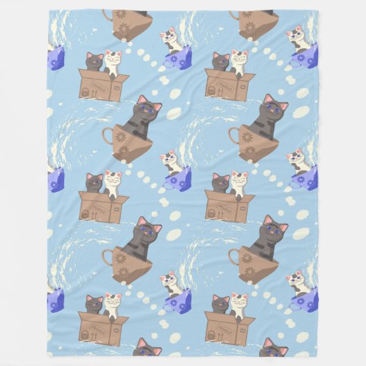 Katzen in Kiste und Milchfallen auf blau Fleecedecke (Vorderseite)