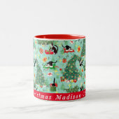 Katzen in Weihnachtsbaumen Custom Zwei-Tone-Kaffee Zweifarbige Tasse (Mittel)