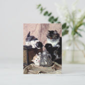 Katzen Kätzchen spielen Tee-Party antikes Gemälde Einladungspostkarte (Stehend Vorderseite)