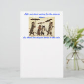 Katzen mit Regenschirmen im Regen stationär Briefpapier (Stehend Vorderseite)