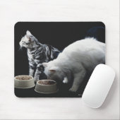 Katzen mit Schüssel zum Essen Mousepad (Mit Mouse)