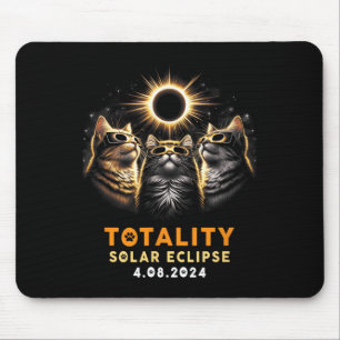 Katzen mit solarem Eclipse Gles 4.08.2024 Mousepad