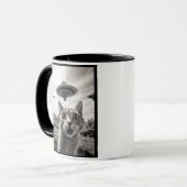 Katzen-Selfie-Alien-Invasion Tasse (Vorderseite Links)