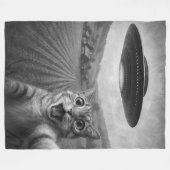 Katzen-Selfie mit Alien-UFO Lustige Katzen-Geschen Fleecedecke (Vorderseite (Horizontal))