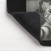 Katzen-Selfie mit Alien-Ufo und T-Rex-Dinosaurier- Mousepad (Ecke)