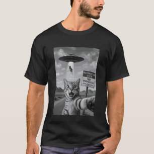 Katzen-Selfie mit UFO-Alien-Entführung Lustige Kuh T-Shirt