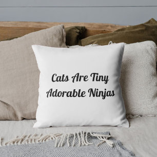 Katzen sind süße Ninjas Personalisiertes Zitat Wei Kissen