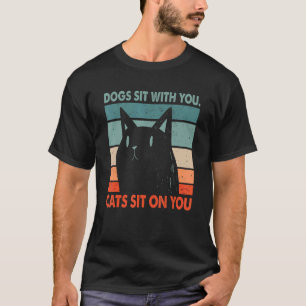 Katzen sitzen auf dir Katzenliebhaber Paare Katzen T-Shirt