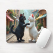 Katzen tanzen langsam auf der Cobblestone Street Mousepad (Mit Mouse)