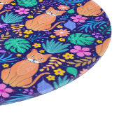 Katzen & tropische Blume: dunkles Muster Schneidebrett (Ecke)