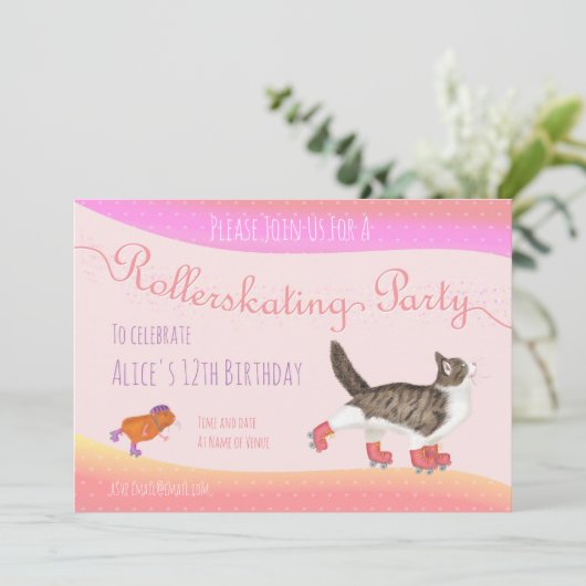 Katzen- und Guinea-Rollerskier-Party Einladung (Stehend Vorderseite)