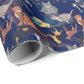 Katzen und Hunde Musterdesign auf Blau Geschenkpapier (Rolleneckpunkt)