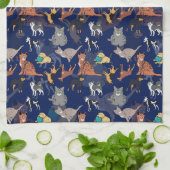 Katzen und Hunde Musterdesign auf Blau Geschirrtuch (Gefaltet)