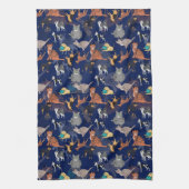 Katzen und Hunde Musterdesign auf Blau Geschirrtuch (Vertikal)