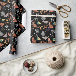Katzen und Hunde Musterdesign auf Schwarz Geschenkpapier