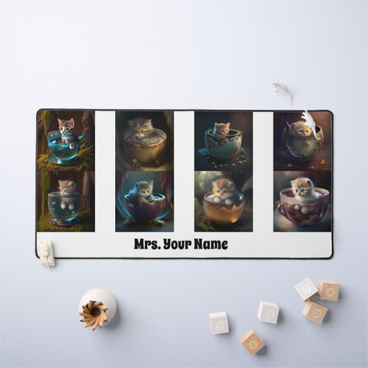 Katzen und Kätzchen in einem Teacup, Schreibtischunterlage (Kindertisch)