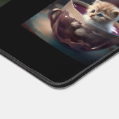 Katzen und Kätzchen in einem Teacup, Schreibtischunterlage (Ecke)